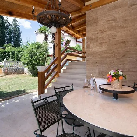 In With Balcony, Air Conditioning, Wifi, Washing Machine 5025-3 Apartamento