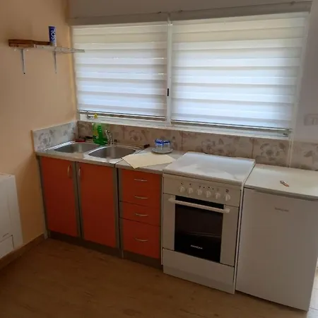 Apartament In With Balcony, Air Conditioning, Wifi, Washing Machine 5025-3 *