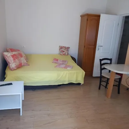 Apartman In With Balcony, Air Conditioning, Wifi, Washing Machine 5025-3